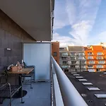 Huswell - Charming With Terrace Nearby The *