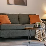 Huswell - Charming With Terrace Nearby The Apartment *