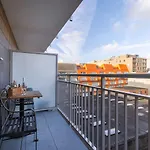 Apartment Huswell - Charming With Terrace Nearby The *