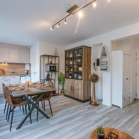 Huswell - Charming With Terrace Nearby The Lägenhet *