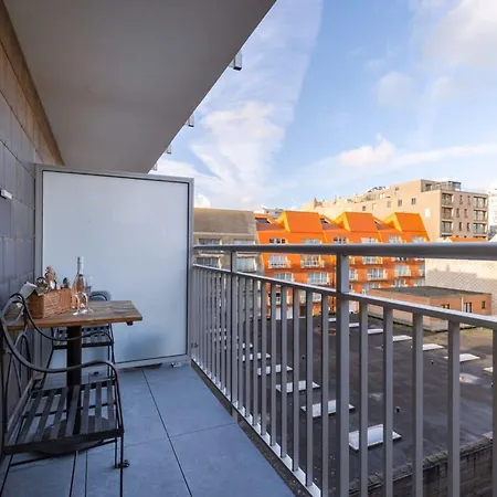 Huswell - Charming With Terrace Nearby The Apartment Middelkerke